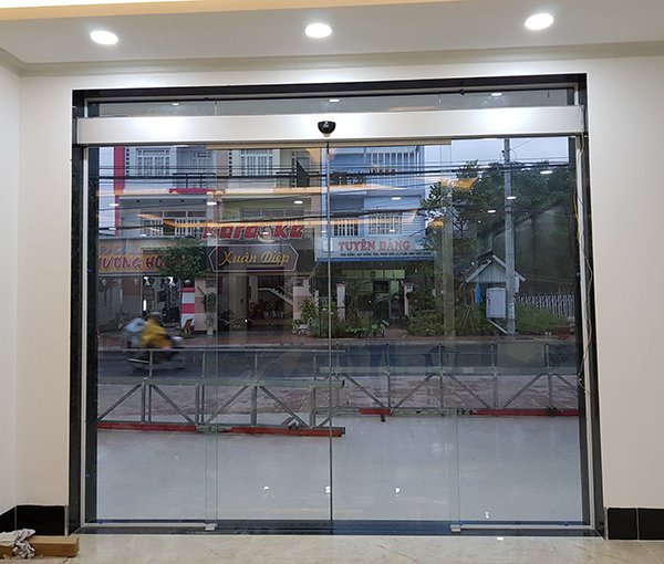 báo giá cửa kính tự động