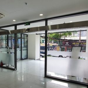 cửa kính lùa tự động