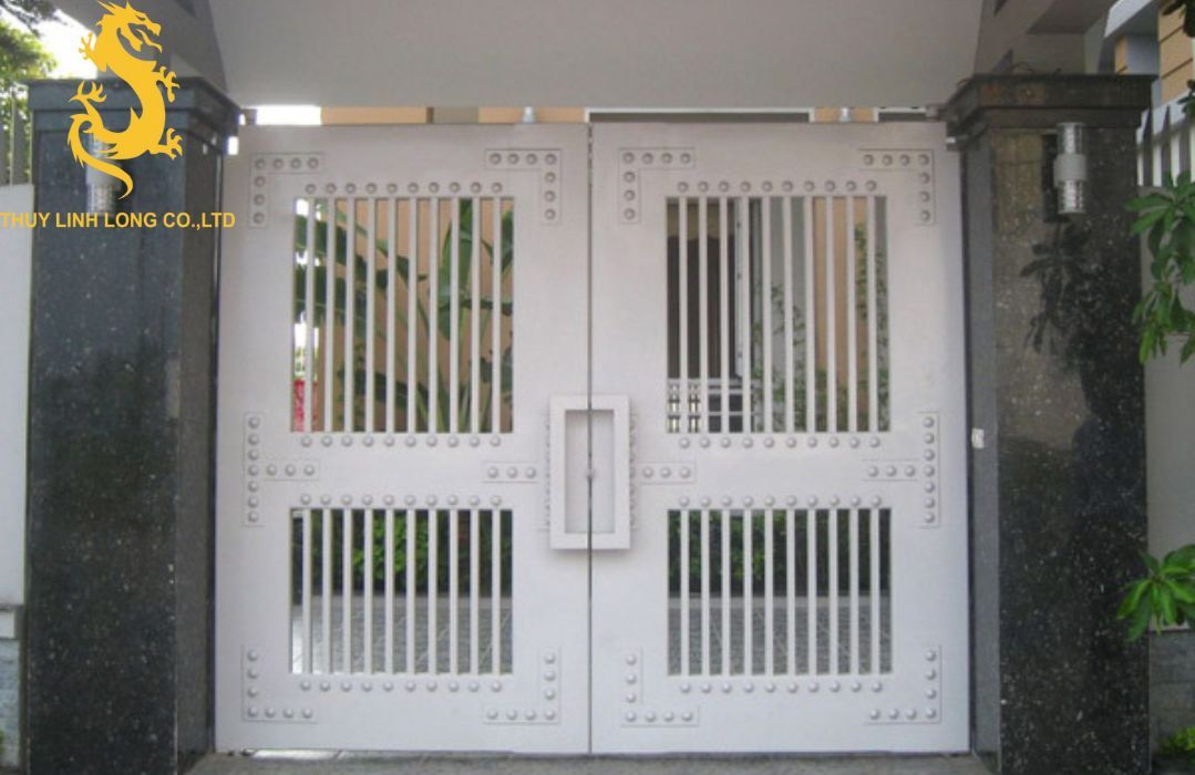Mẫu cửa sắt 2 cánh tiện lợi