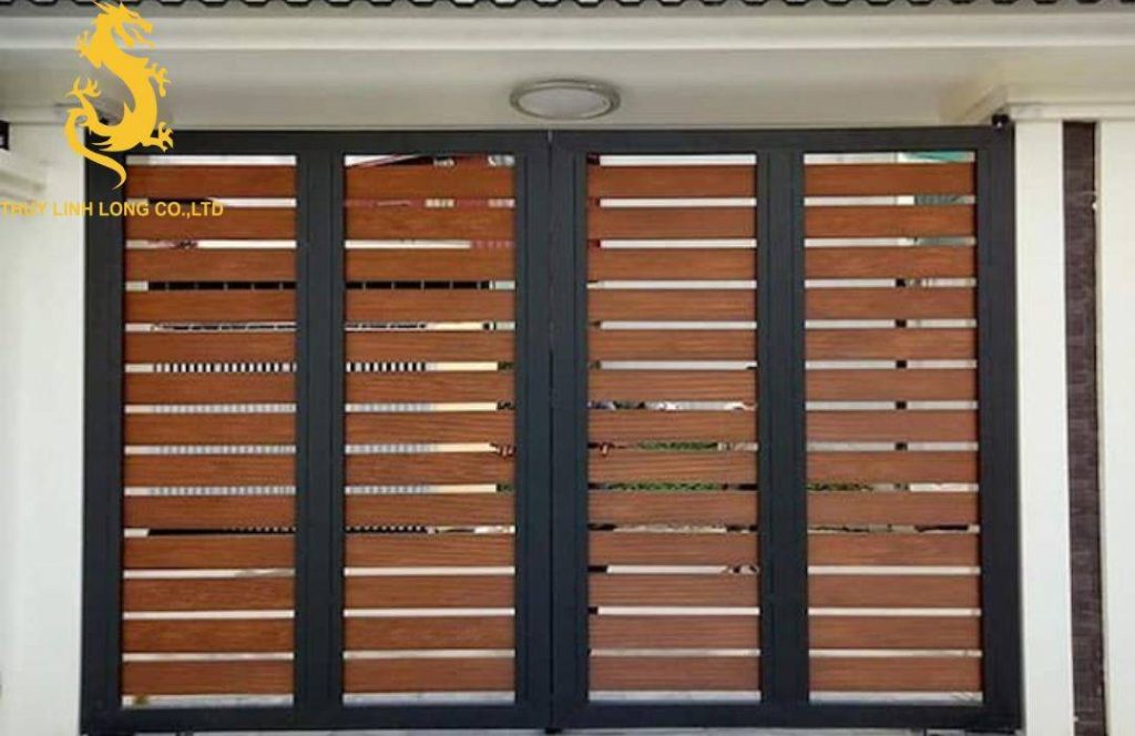 Cửa sắt giả vân gỗ tinh tế