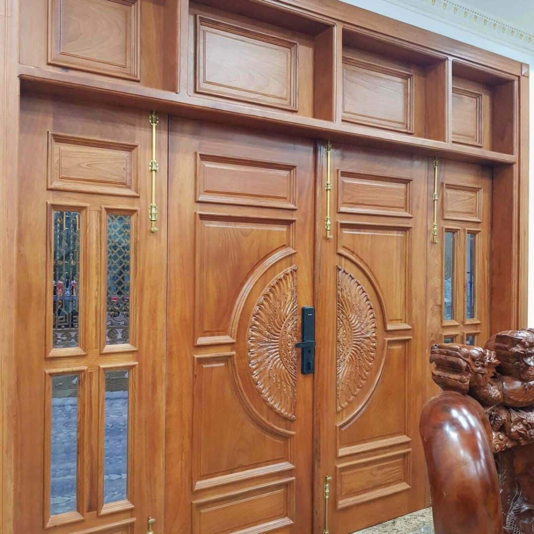 Cửa bằng gỗ sồi chịu ẩm tốt, hạn chế ảnh hưởng bởi thời tiết