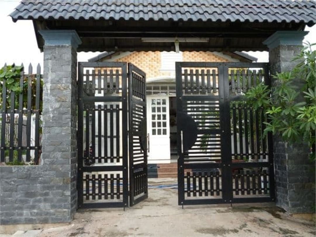 Cổng nhà kín hoàn toàn ảnh hưởng đến vượng khí