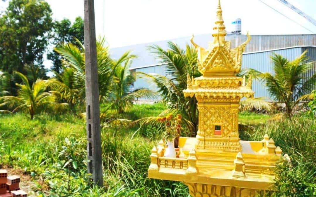 Bàn thờ ngoài trời nghệ thuật