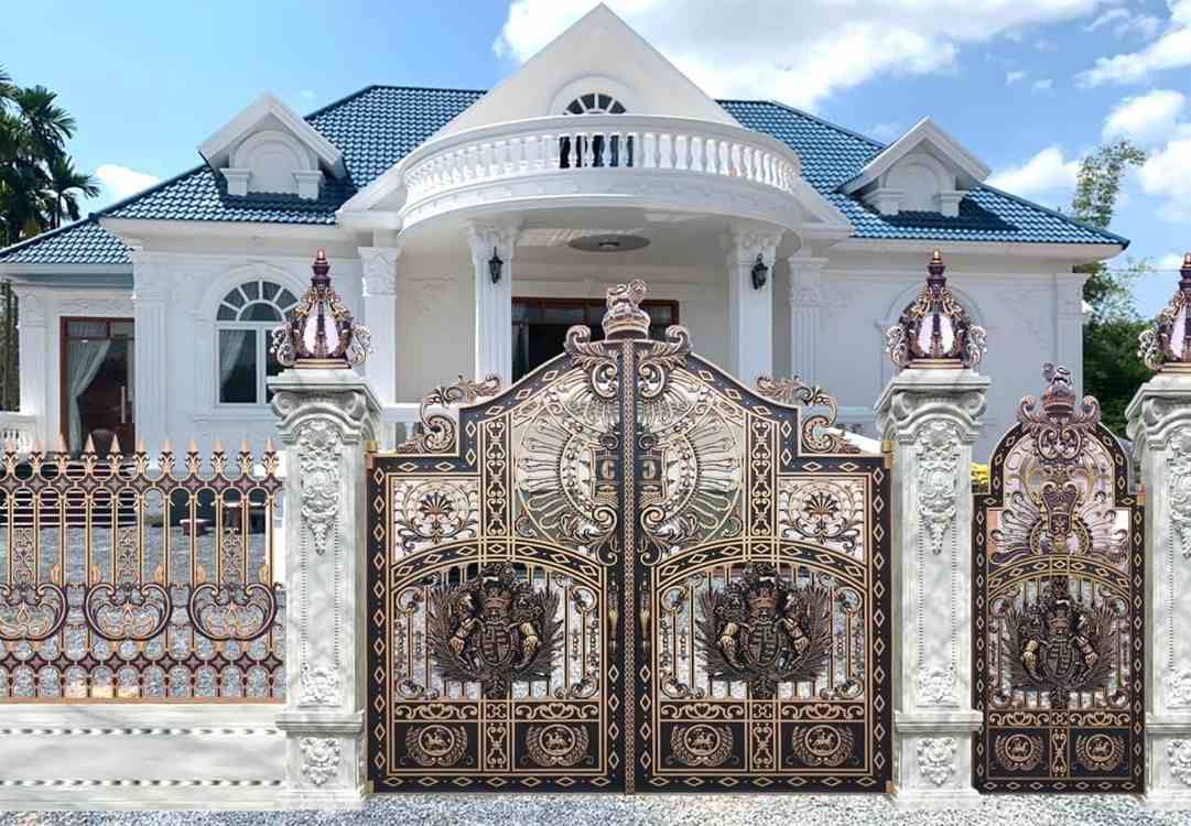 Cổng nhà biệt thự toát lên sự quý tộc, đẳng cấp