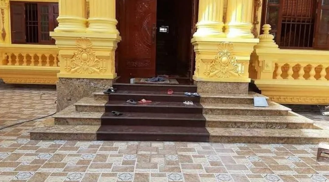 Cửa nhà làm mấy bậc là hợp lý? Thềm nhà thường được xây từ 3-5-7 bậc