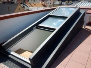 cửa tự động cho giếng trời