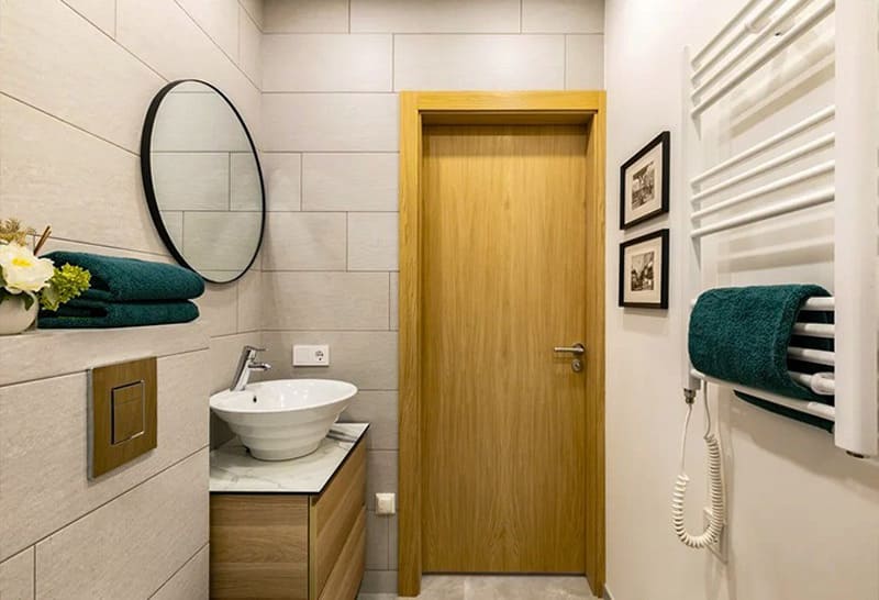 Kích thước cửa nhà vệ sinh hợp phong thủy cho phòng nhỏ