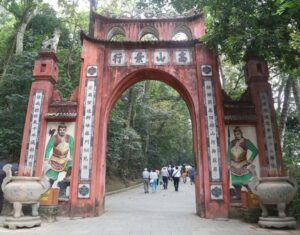 những câu đối cổng làng hay nhất