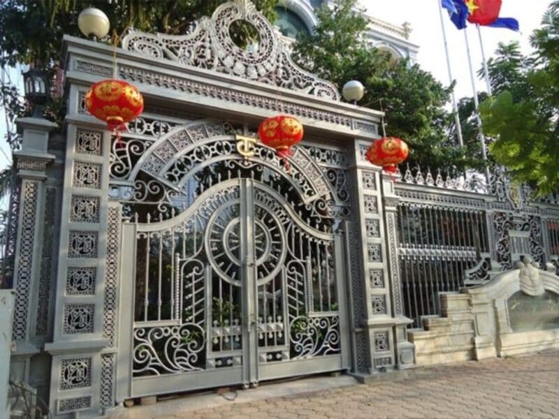 Những lưu ý quan trọng khác khi xem ngày làm cổng