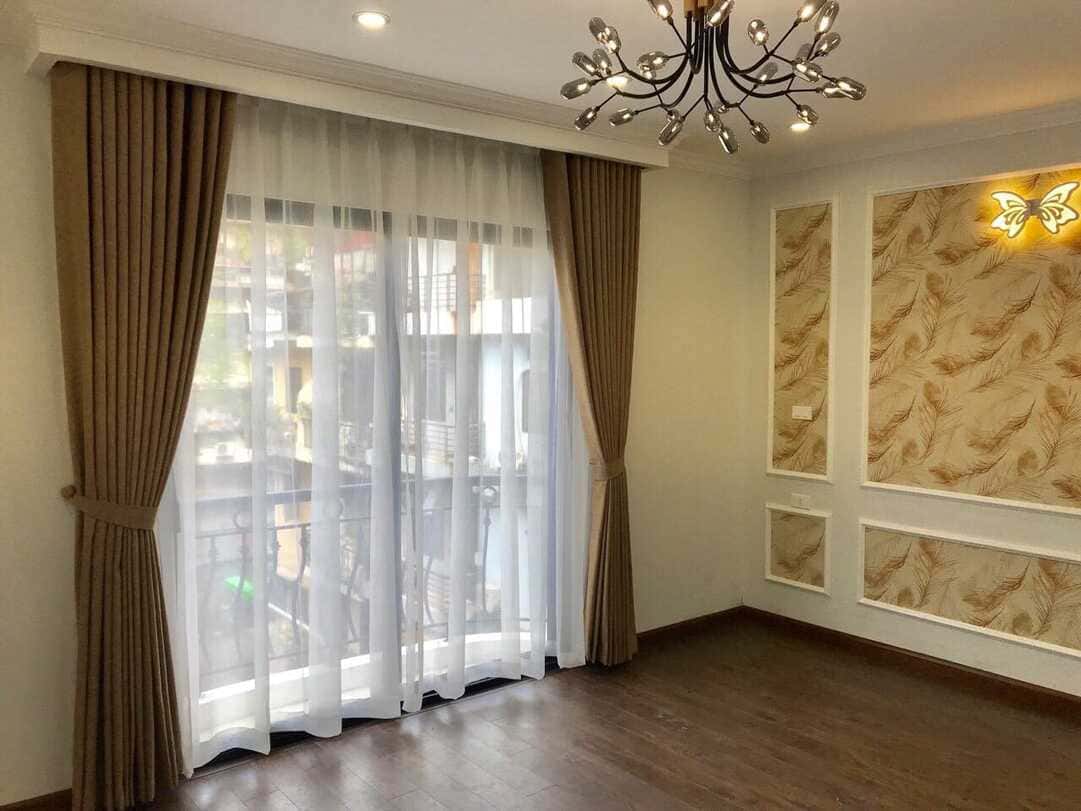 Sử dụng bình phong hoặc rèm cửa